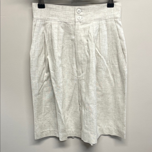 Vintage High Waist Pleated Linen Blend Flax Shorts in Size 3 - Picture 1 of 10